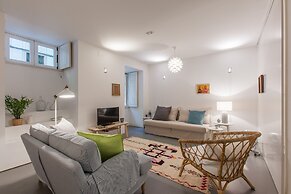 Renovated Apartment w/ Private Courtyard, By TimeCooler