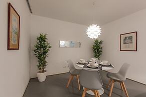 Renovated Apartment w/ Private Courtyard, By TimeCooler