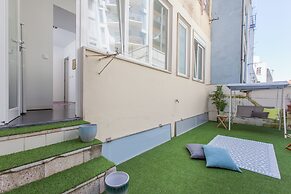 Renovated Apartment w/ Private Courtyard, By TimeCooler