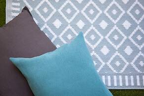 Renovated Apartment w/ Private Courtyard, By TimeCooler