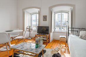 Spacious, Bright and Sunny Apartment, By TimeCooler