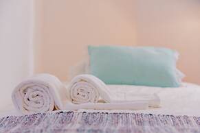 Spacious, Bright and Sunny Apartment, By TimeCooler