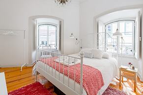 Spacious, Bright and Sunny Apartment, By TimeCooler