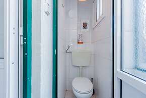 Spacious, Bright and Sunny Apartment, By TimeCooler