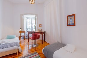 Spacious, Bright and Sunny Apartment, By TimeCooler