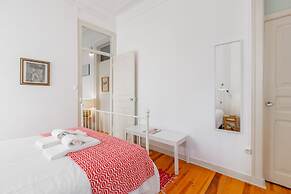 Spacious, Bright and Sunny Apartment, By TimeCooler