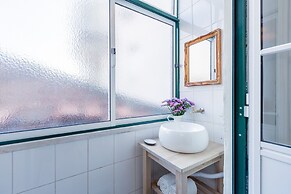 Spacious, Bright and Sunny Apartment, By TimeCooler