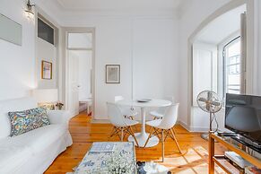 Spacious, Bright and Sunny Apartment, By TimeCooler