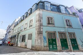 Spacious, Bright and Sunny Apartment, By TimeCooler