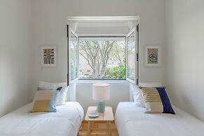 Sunny, Bright and Quiet Apartment, By TimeCooler