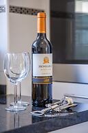 Sunny, Bright and Quiet Apartment, By TimeCooler