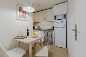 Sunny Bairro Alto / Chiado Apartment, By TimeCooler
