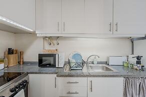 Sunny Bairro Alto / Chiado Apartment, By TimeCooler