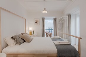 Sunny Bairro Alto / Chiado Apartment, By TimeCooler