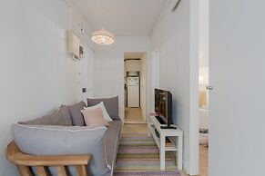 Sunny Bairro Alto / Chiado Apartment, By TimeCooler
