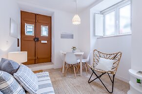 Renovated Typical Baixa Apartment, By TimeCooler