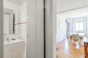 Alfama Spacious and Central Apartment, By TimeCooler