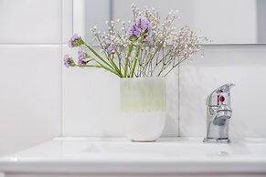 Alfama Spacious and Central Apartment, By TimeCooler