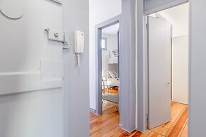 Alfama Spacious and Central Apartment, By TimeCooler