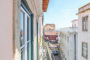 Alfama Spacious and Central Apartment, By TimeCooler