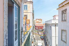 Alfama, Bright Spacious W/ Terrace Apartment, By TimeCooler