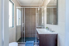 Alfama, Bright Spacious W/ Terrace Apartment, By TimeCooler