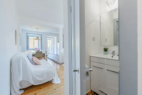 Alfama, Bright Spacious W/ Terrace Apartment, By TimeCooler