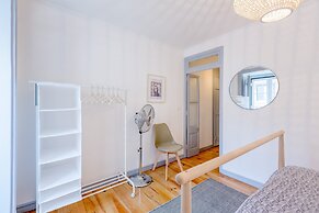 Alfama, Bright Spacious W/ Terrace Apartment, By TimeCooler