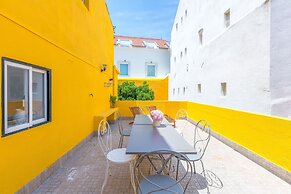 Alfama, Bright Spacious W/ Terrace Apartment, By TimeCooler