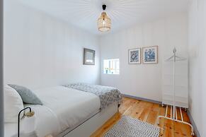Alfama, Bright Spacious W/ Terrace Apartment, By TimeCooler