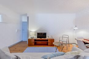 Bright & Spacious Alfama Typical Apartment, By TimeCooler