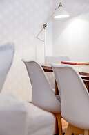 Bright & Spacious Alfama Typical Apartment, By TimeCooler