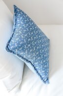 Bright & Spacious Alfama Typical Apartment, By TimeCooler