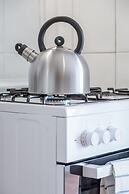 Bright & Spacious Alfama Typical Apartment, By TimeCooler