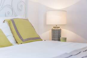 Light Filled Typical Apartment at Alfama, By TimeCooler