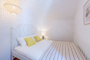 Light Filled Typical Apartment at Alfama, By TimeCooler