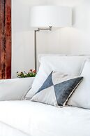 Light Filled Typical Apartment at Alfama, By TimeCooler