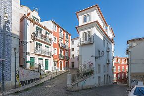 Light Filled Typical Apartment at Alfama, By TimeCooler