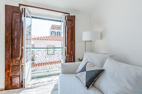 Light Filled Typical Apartment at Alfama, By TimeCooler