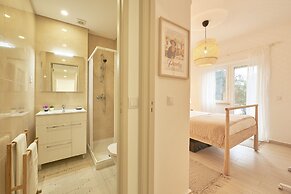 Light Apartment W/ Balcony Apartment by TimeCooler