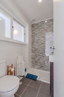 Sunny Apartment with Patio, By TimeCooler