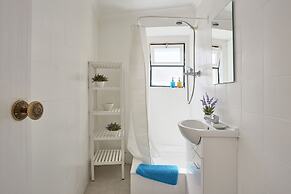 Alfama Light-Filled Apartment, By TimeCooler