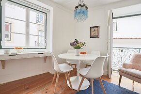 Alfama Light-Filled Apartment, By TimeCooler