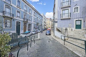 Alfama Light-Filled Apartment, By TimeCooler