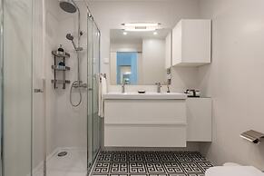 Light-Filled Apartment, By TimeCooler