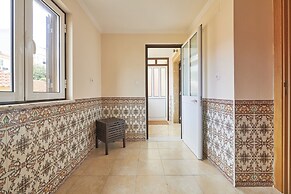 Renovated and Spacious Duplex Apartment With Patio, By TimeCooler