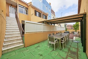 Renovated and Spacious Duplex Apartment With Patio, By TimeCooler