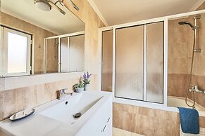 Renovated and Spacious Duplex Apartment With Patio, By TimeCooler