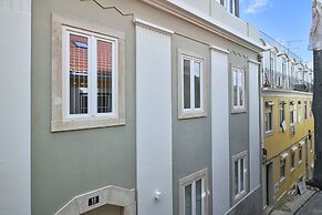Renovated and Spacious Duplex Apartment With Patio, By TimeCooler