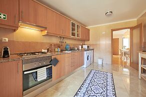 Renovated and Spacious Duplex Apartment With Patio, By TimeCooler